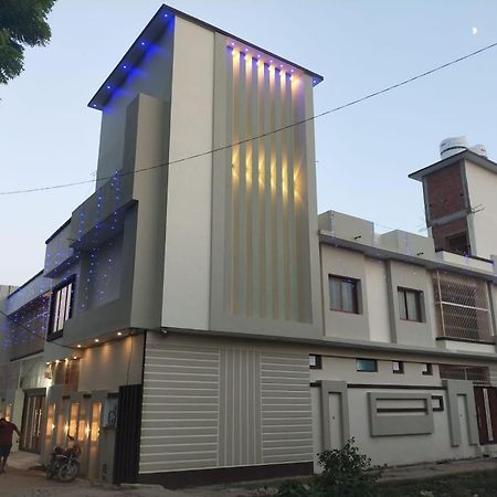 Siyaram Kunj Hotel Ayodhya Eksteriør bilde