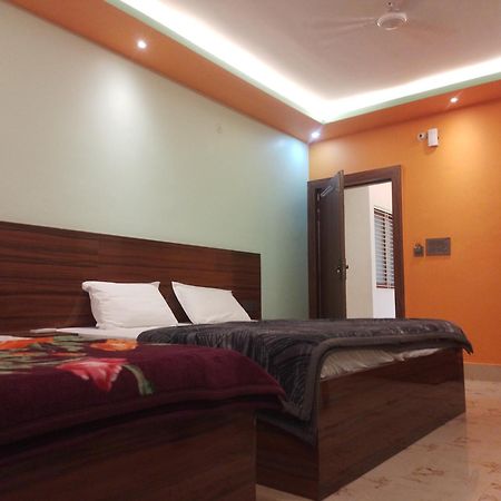 Siyaram Kunj Hotel Ayodhya Eksteriør bilde